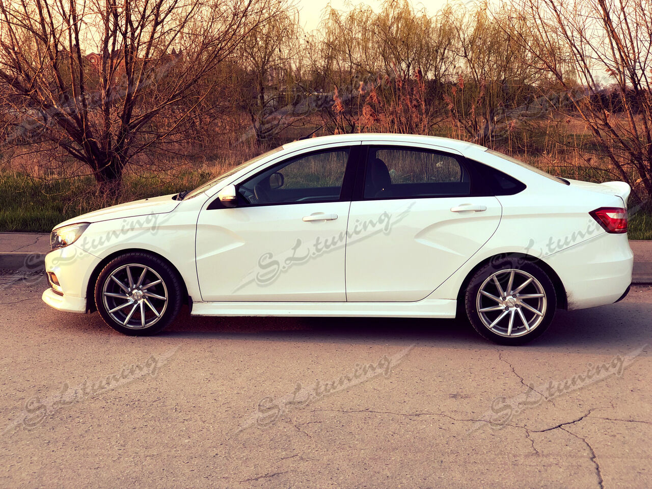 Накладки на пороги VTS для LADA VESTA, LADA VESTA SW